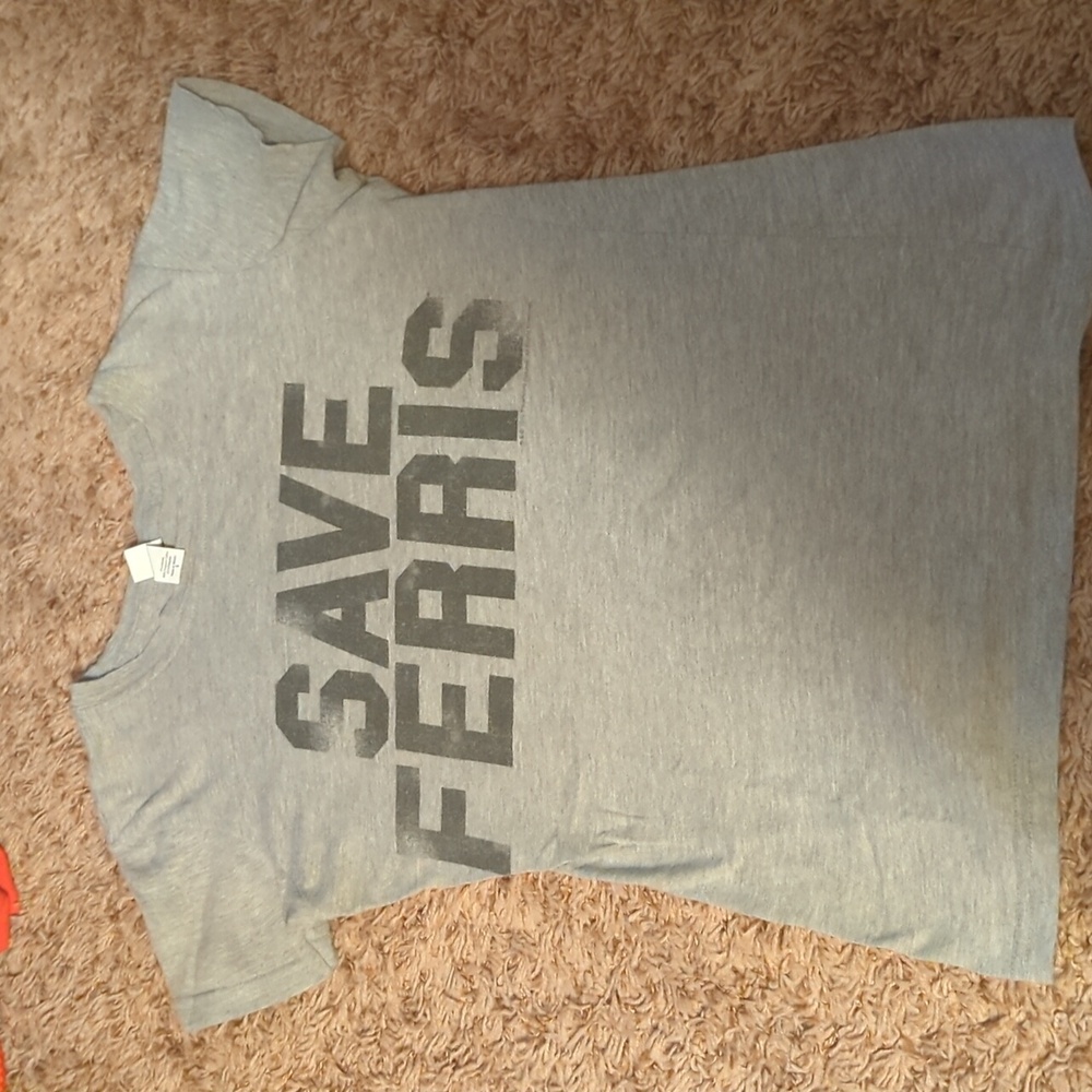 Gray 'Save Ferris' T-Shirt